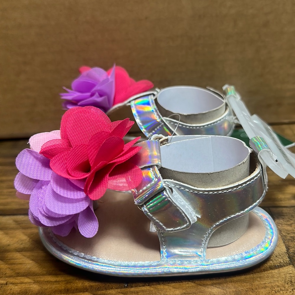 LAURA ASHLEY BABY FLOWER SANDALS: SILVER/PINK/PURPLE:NEW WITH TAGS: SZ 3